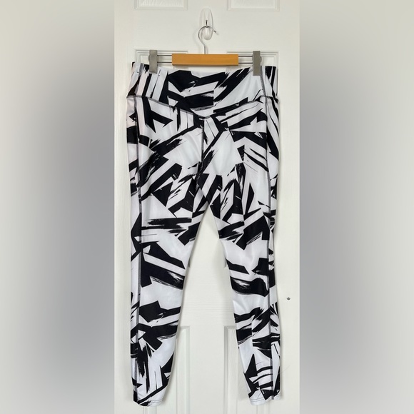 Nike Dry Fit Workout Leggings - Picture 3 of 3